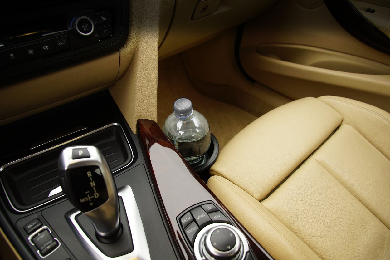 Universal Auto Getränke stand Getränkehalter Auto Getränkehalter  Flaschenhalter Auto Wasser Getränkehalter für Auto